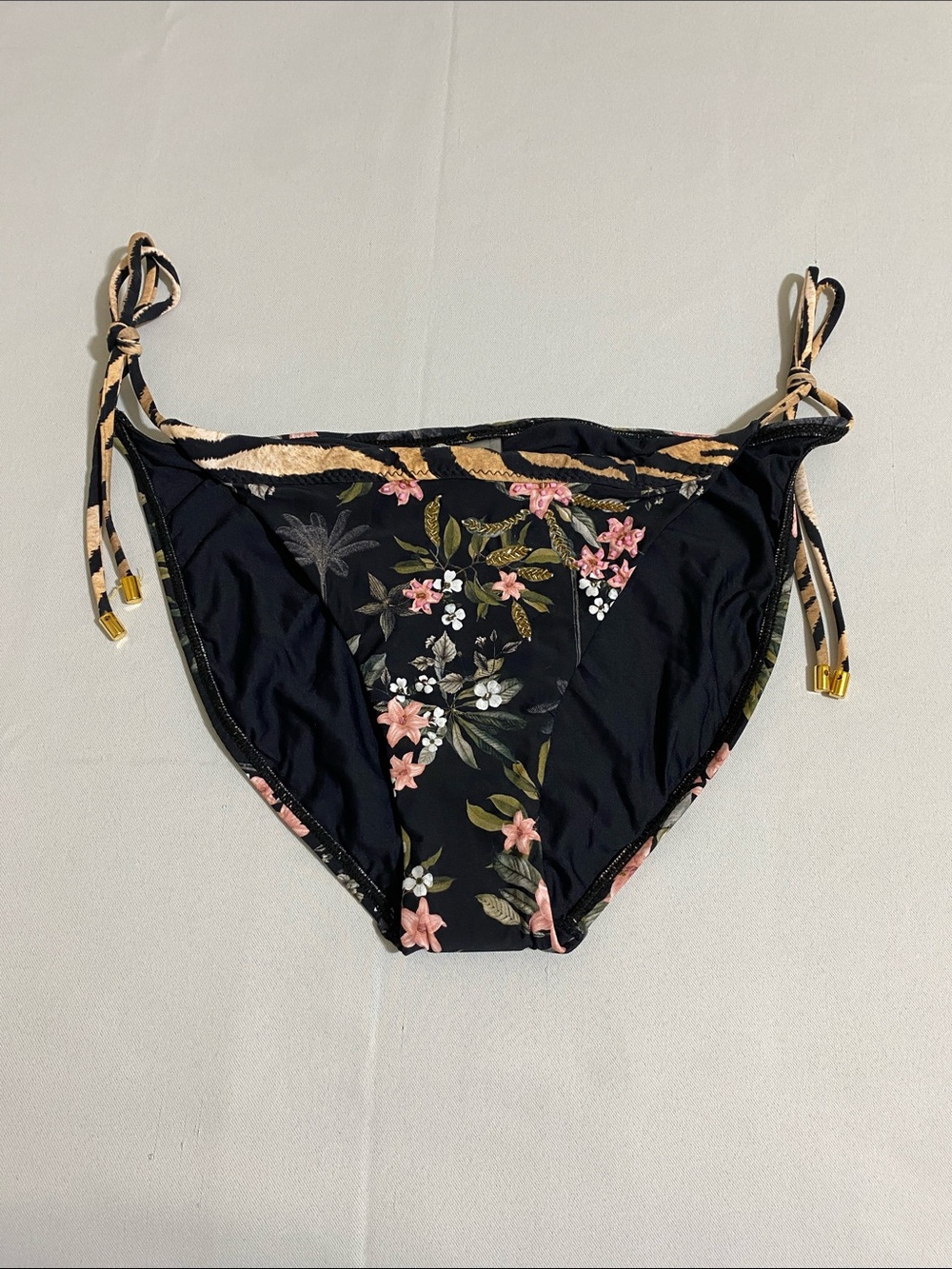 PILYQ Gap Embroidered Mix Up Tie Full Bikini Bottom w Beads Size L